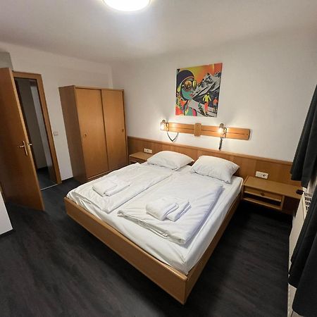 Twenty Seven City Hotel Zell am See Bagian luar foto