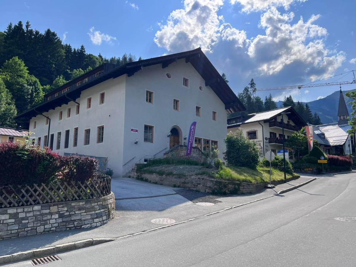 Twenty Seven City Hotel Zell am See Bagian luar foto