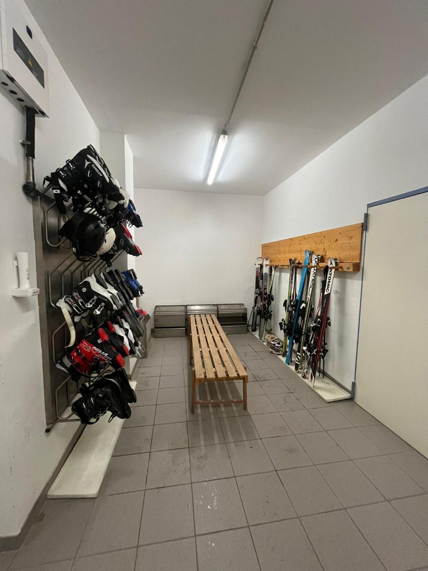 Twenty Seven City Hotel Zell am See Bagian luar foto