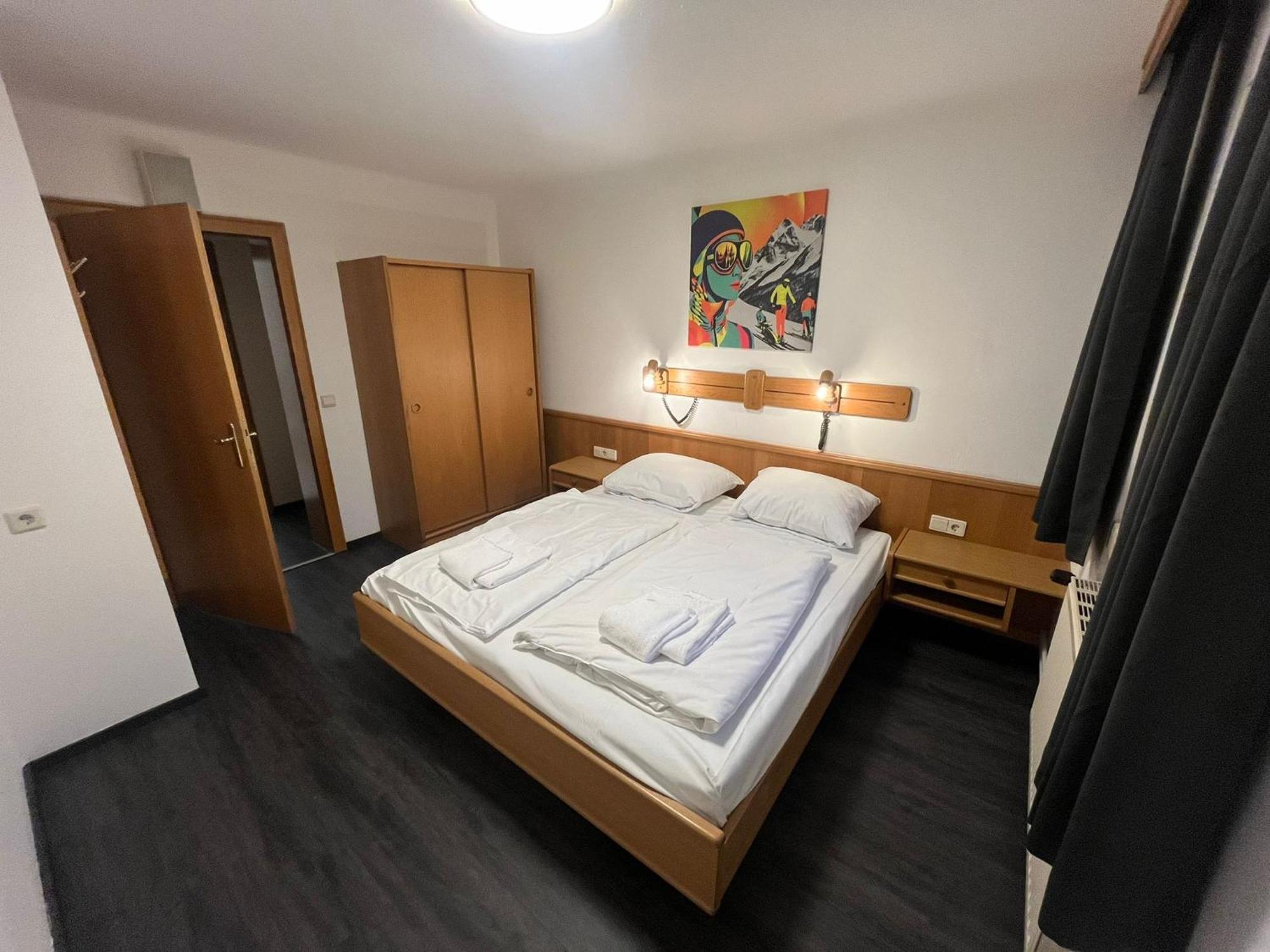 Twenty Seven City Hotel Zell am See Bagian luar foto