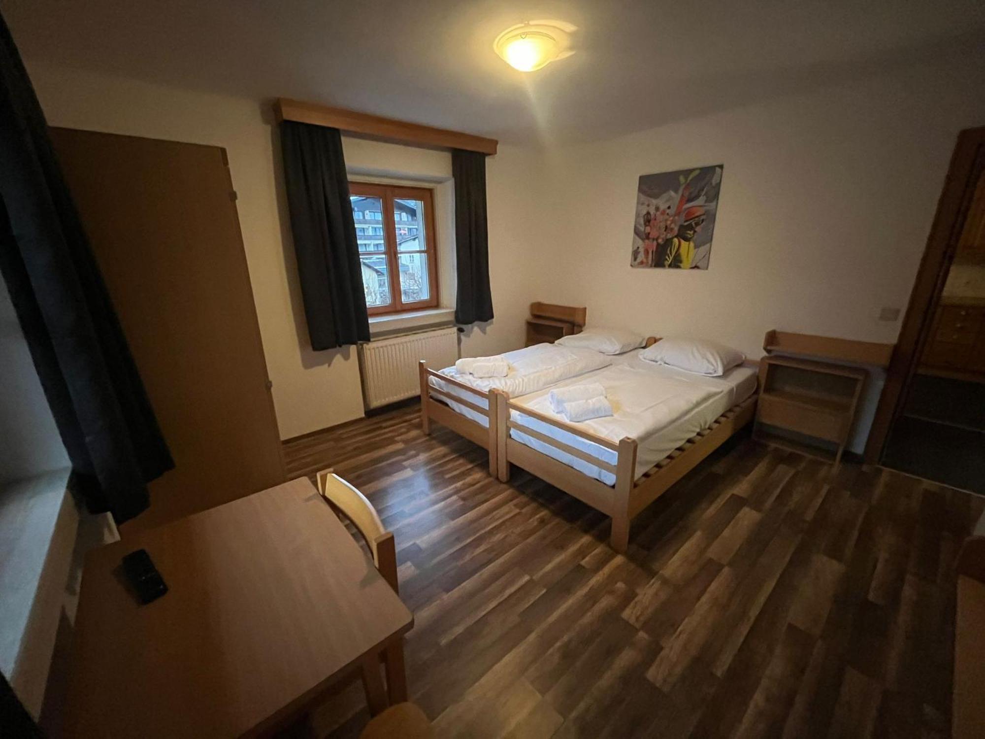 Twenty Seven City Hotel Zell am See Bagian luar foto