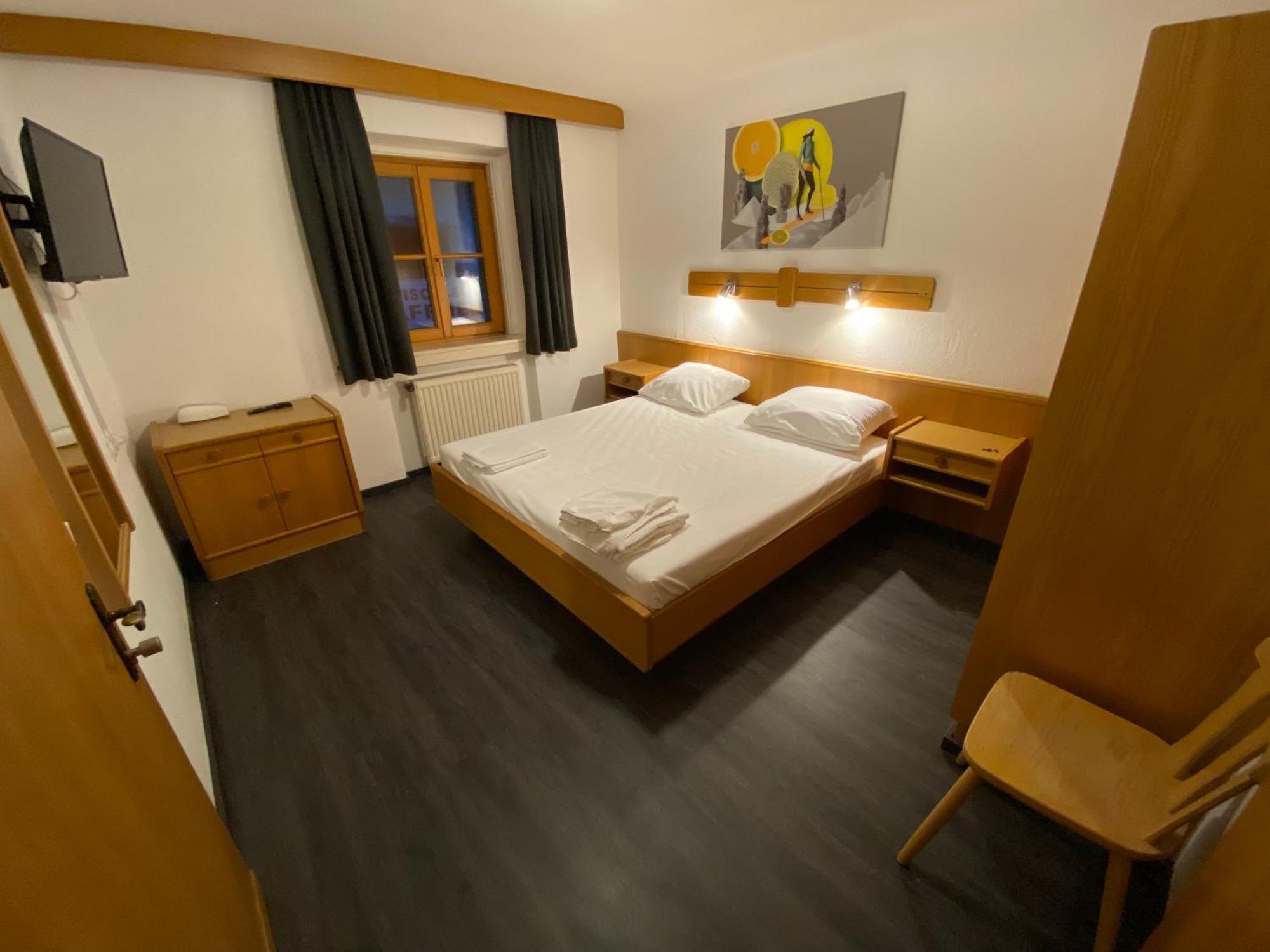 Twenty Seven City Hotel Zell am See Bagian luar foto