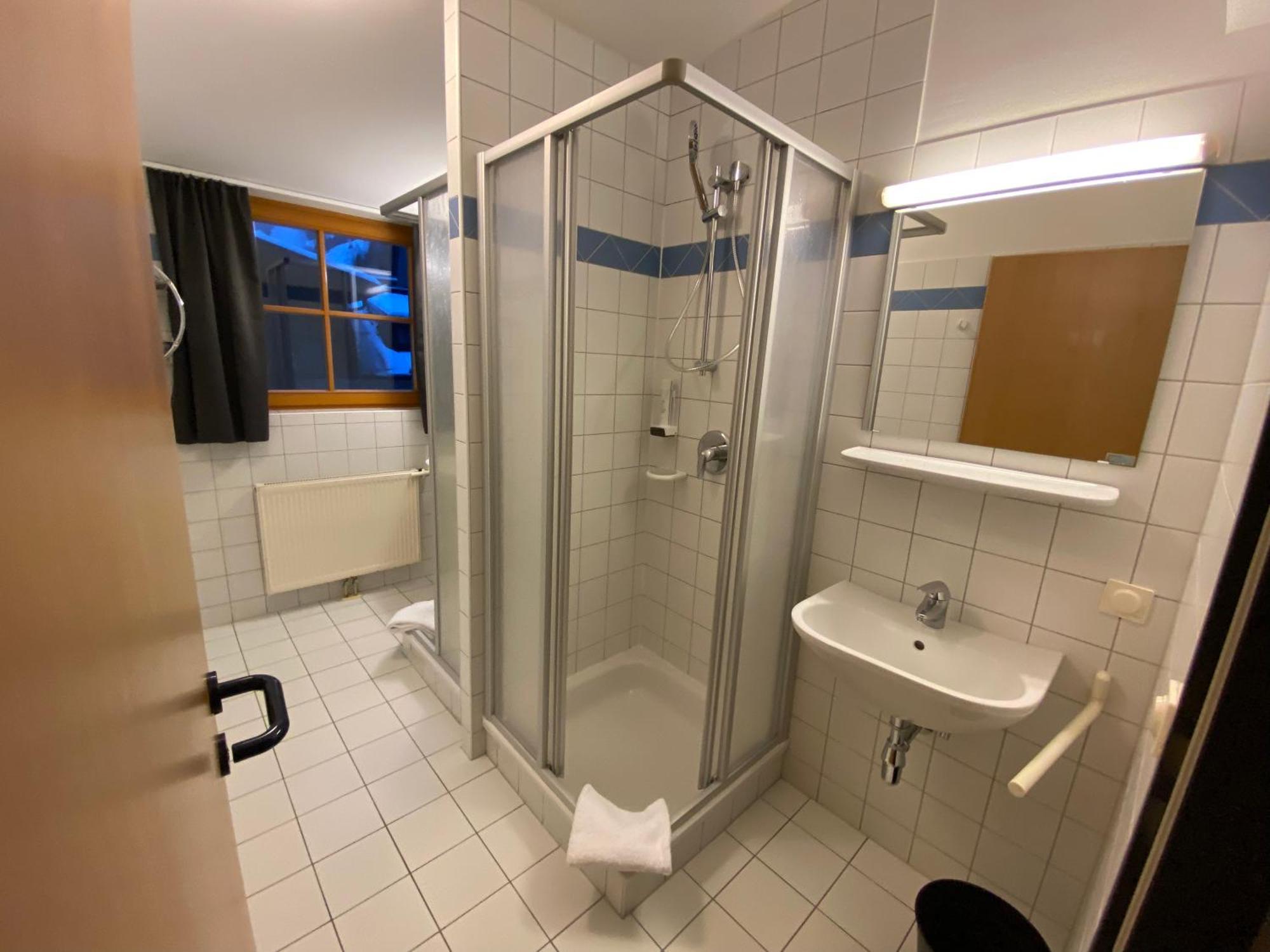 Twenty Seven City Hotel Zell am See Bagian luar foto