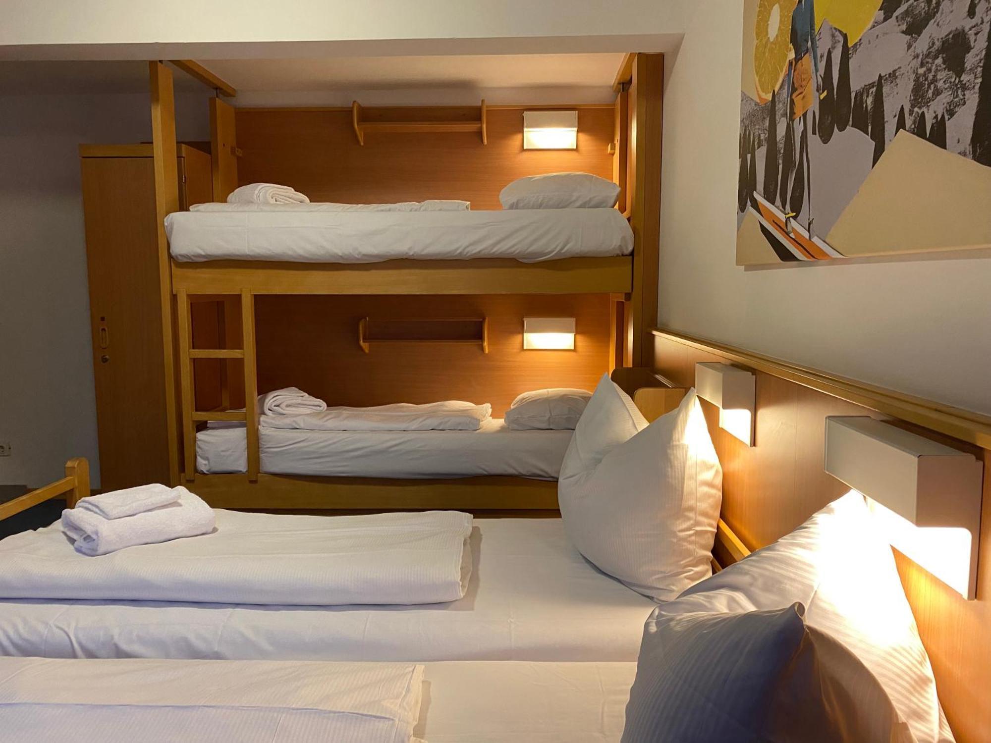 Twenty Seven City Hotel Zell am See Bagian luar foto