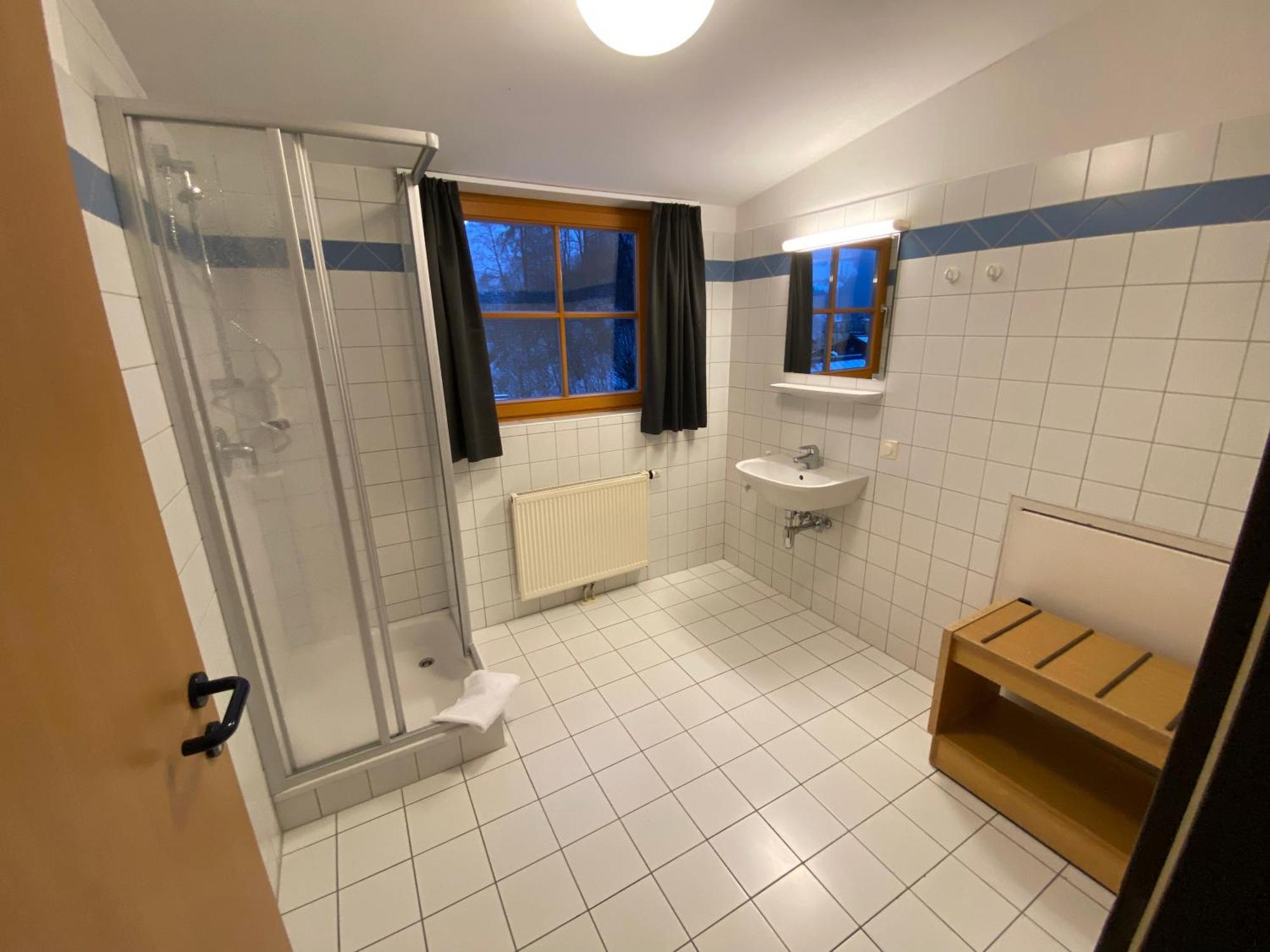 Twenty Seven City Hotel Zell am See Bagian luar foto
