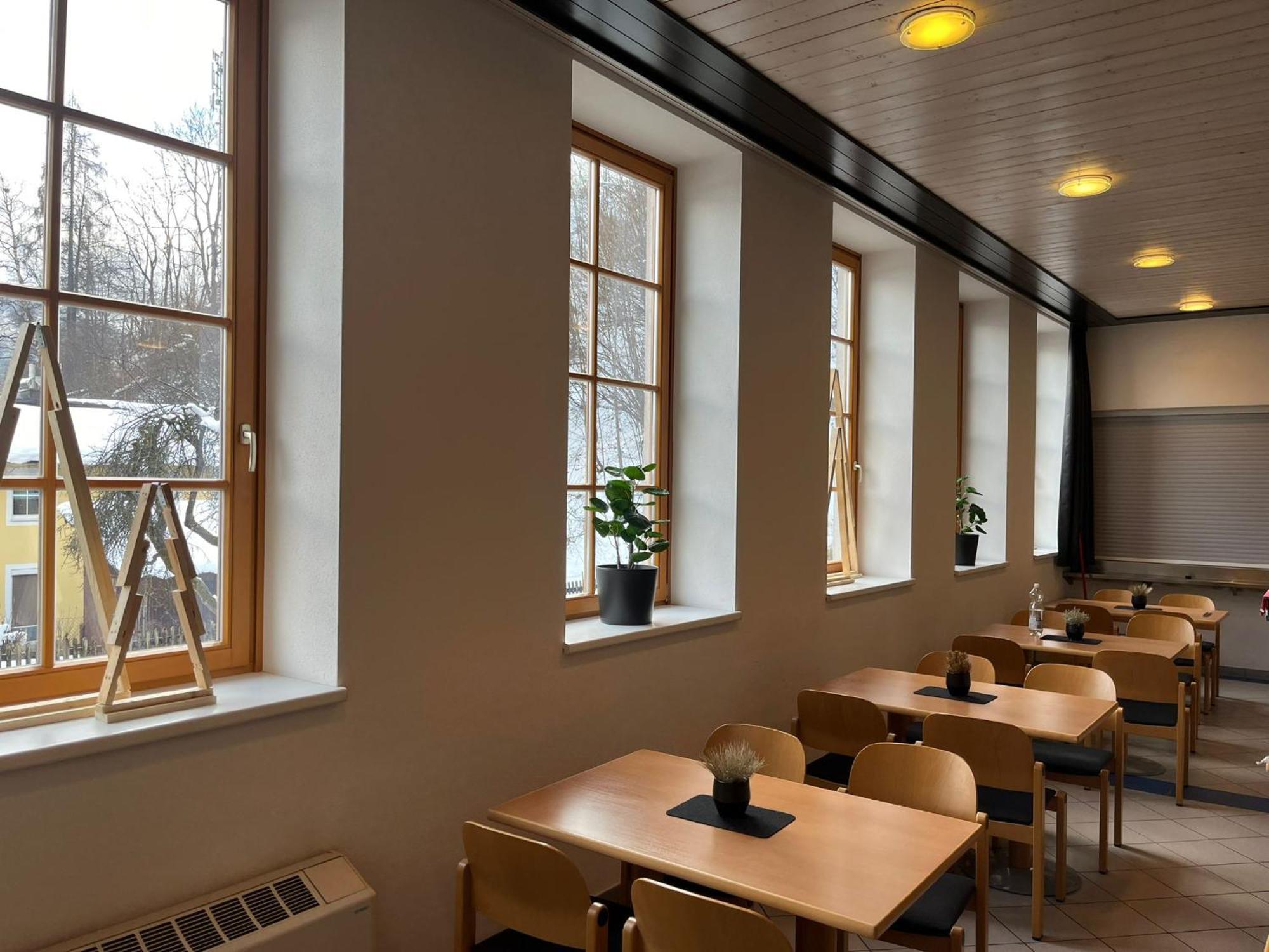 Twenty Seven City Hotel Zell am See Bagian luar foto