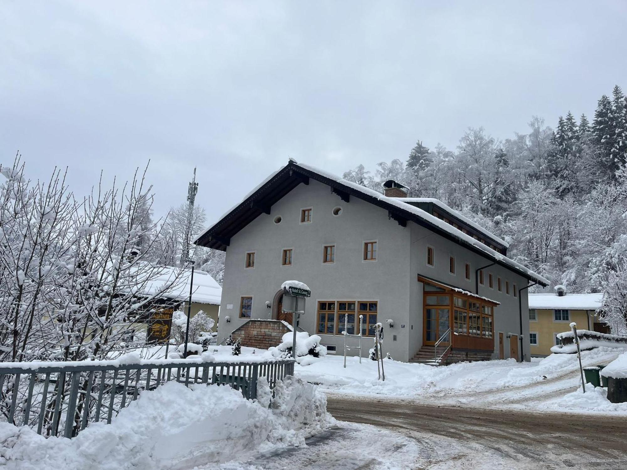Twenty Seven City Hotel Zell am See Bagian luar foto